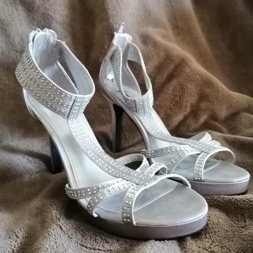 Fioni Night heels size 7.5